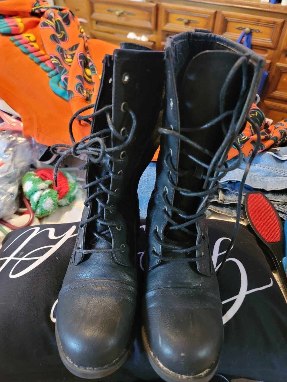Black Global Win Boots - Picture 2 of 4
